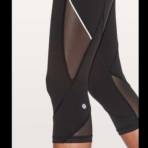 LULULEMON Fast As Light Crop Mesh Reflective Breathable Run Leggings 2 - Picture 5 of 10